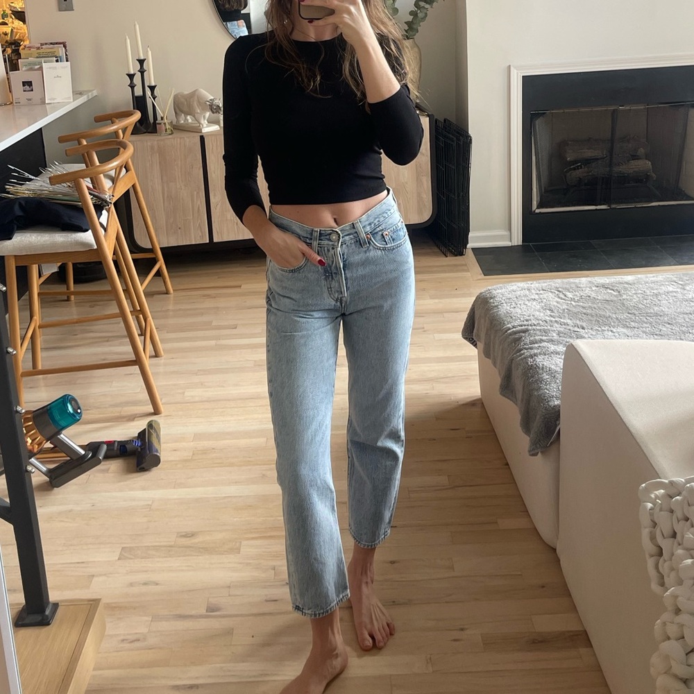 Levi’s wedgie straight crop
